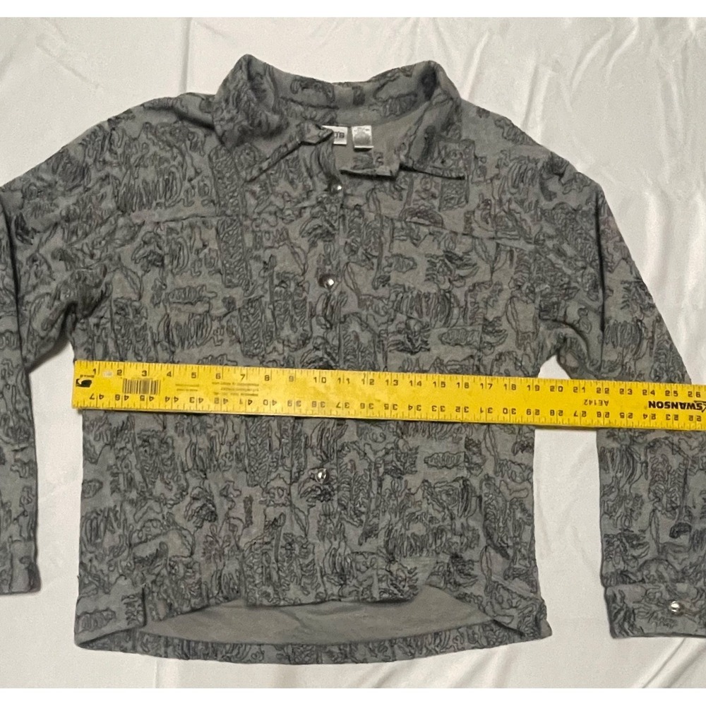 Chico's Jacquard Knit Shirt Jacket Gray & Black Leaf Pattern Button Font Size 3 - Picture 6 of 14